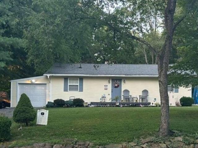 House for sale in Howard