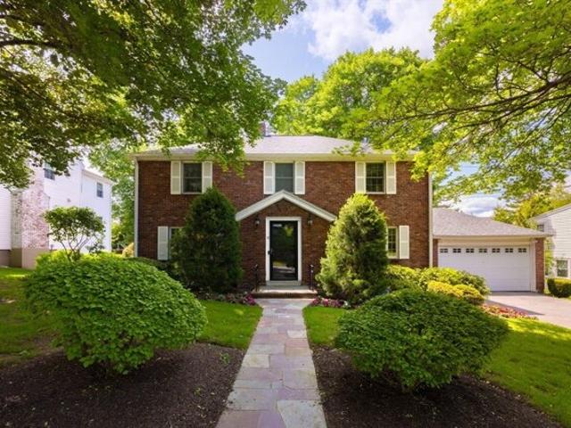 House for sale in Newton