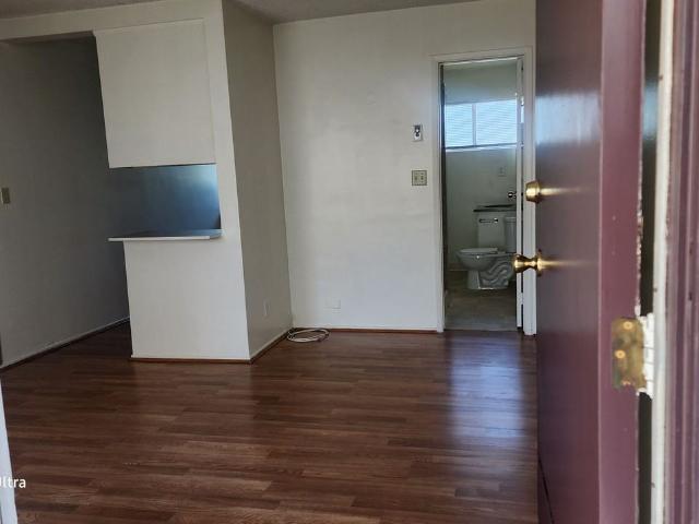 Apartment for rent in Canoga Park, California