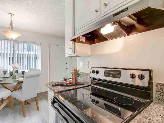 Apartment for rent in Canoga Park, California