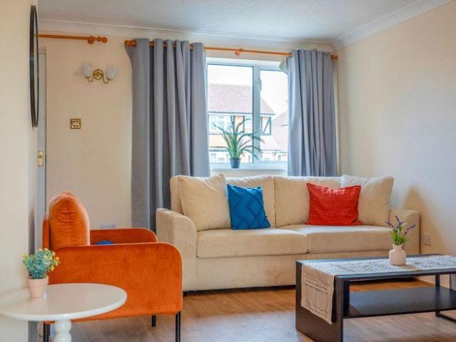 Townhouse for rent in Arrington, Cambridgeshire