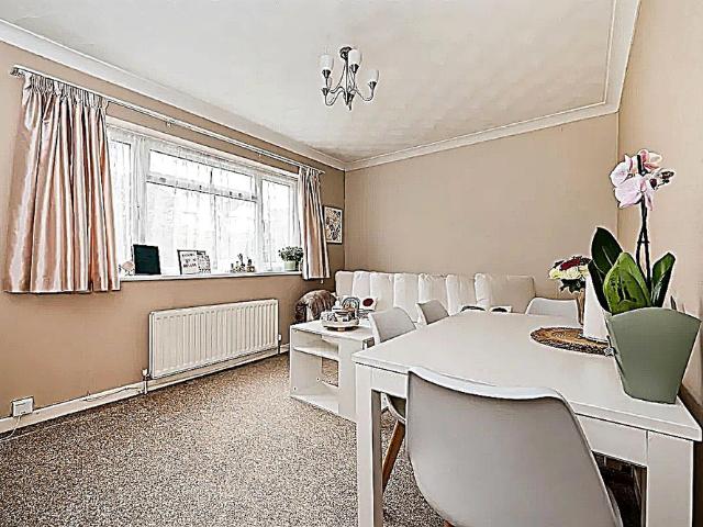 Apartment for rent in Bitterne Park, City Of Southampton
