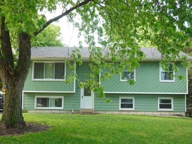House for sale in Round Lake