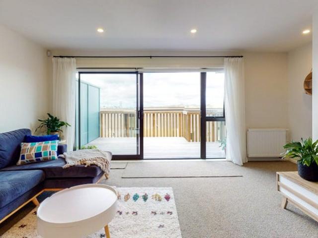 House for rent in Woodridge, Wellington