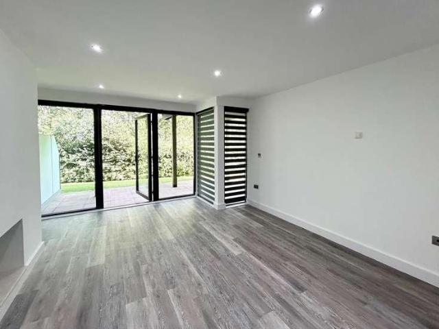 Apartment for rent in Bridgend, Cefn Glas
