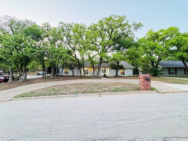House for sale in Arlington, Texas