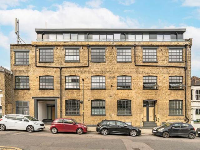 Apartment for rent in Charlton Riverside, Greater London
