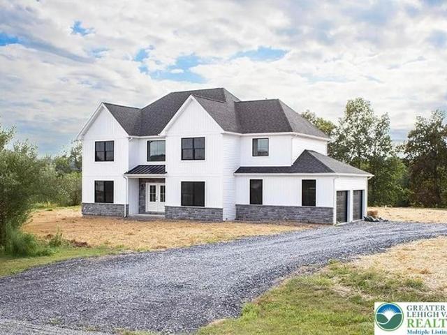 House for sale in Gilbert, Pennsylvania