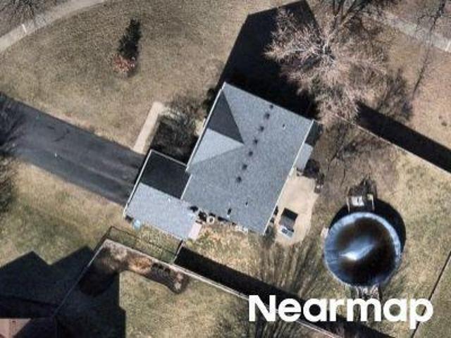 House for sale in Mchenry, Illinois