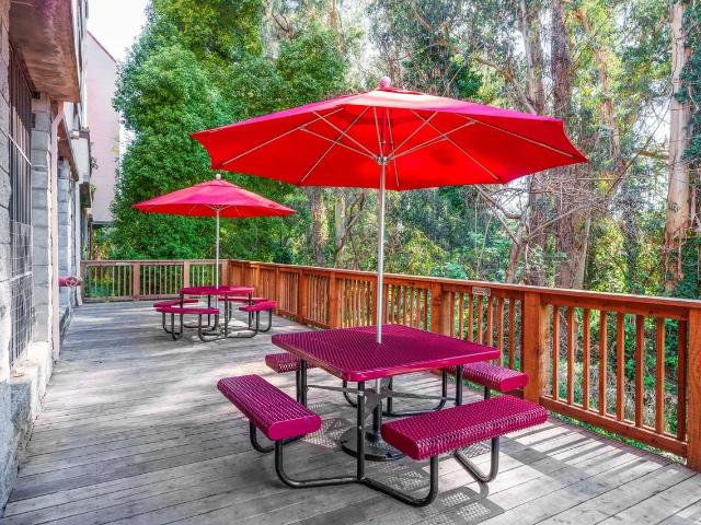 Apartment for rent in Broadmoor, San Leandro