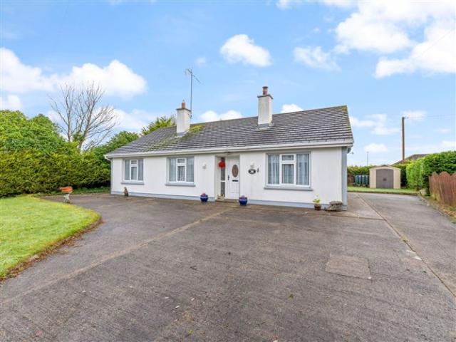 Detached House for sale in Lecarrow, Connacht
