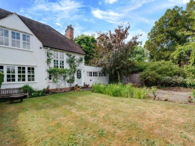 Apartment for rent in Temple Fortune, Greater London