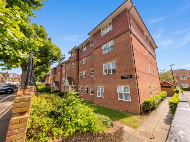 House for rent in Woodside Park, Greater London
