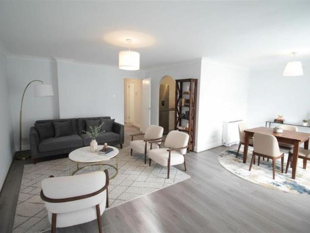 Apartment for rent in Woodside Park, Greater London