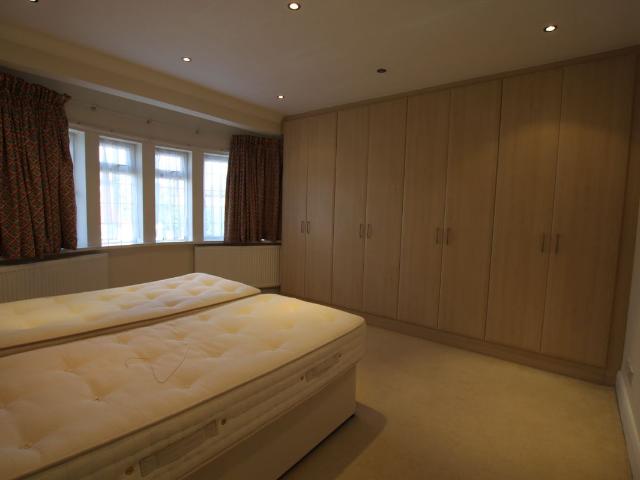 House for rent in West Finchley, Greater London
