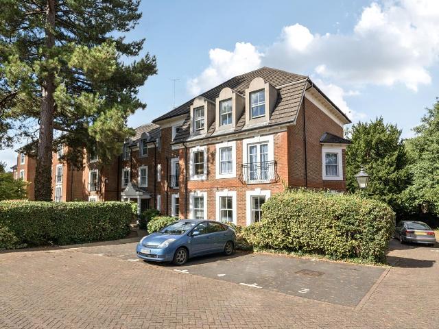 Apartment for rent in Woodside Park, Greater London