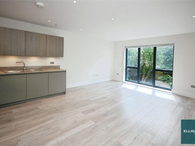 Apartment for rent in London Borough of Barnet, Greater London