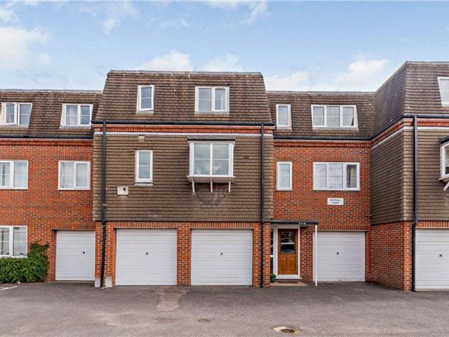 Apartment for rent in Amersham