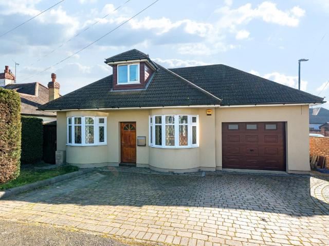 House for rent in Barnehurst, Greater London