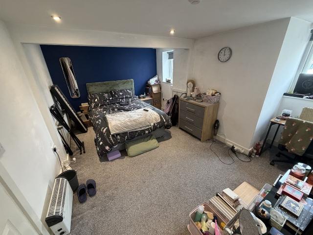 Room for rent in Burley, Leeds