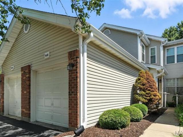 Condo for sale in Ballwin, Missouri