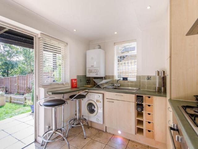 Apartment for rent in London Borough of Merton, Greater London