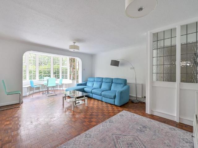 Apartment for rent in London Borough of Merton, Greater London