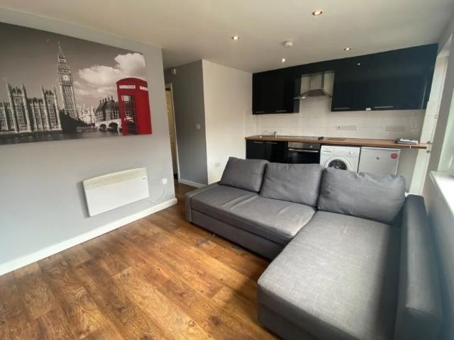 Apartment for rent in Hyde Park, West Yorkshire