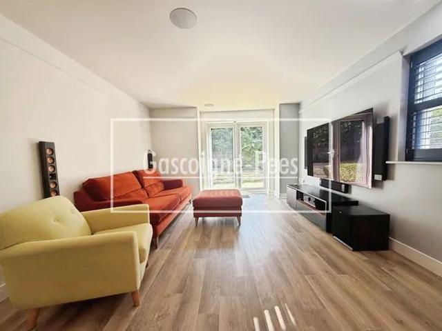 Apartment for rent in Sheerwater, Woking