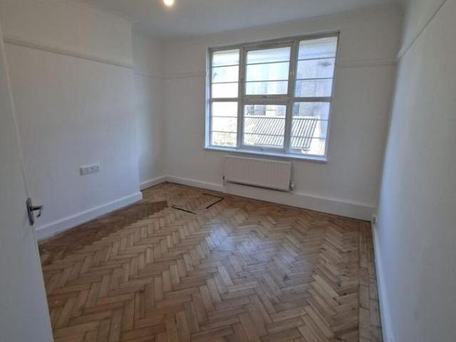 Apartment for rent in Redbrick Estate, Greater London