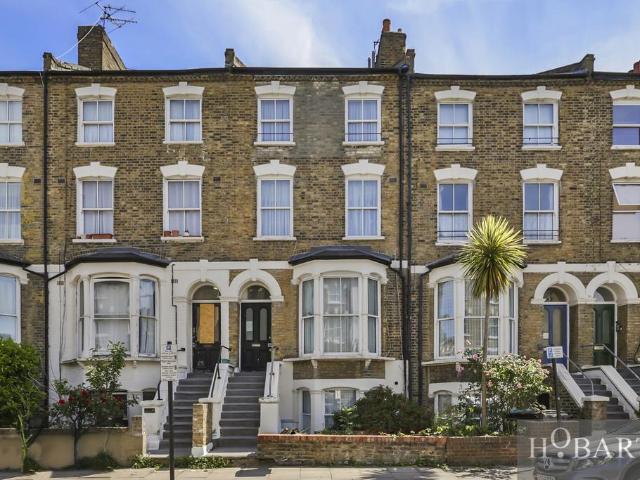 Apartment for rent in Stroud Green, Greater London
