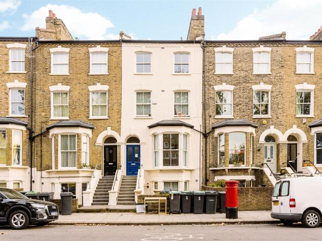 Apartment for rent in Stroud Green, Greater London
