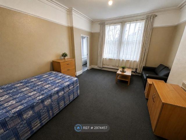 Studio for rent in Feckenham, City Of Bristol