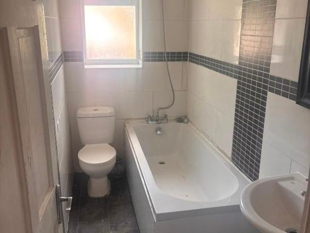 House for rent in Newtown, Reading