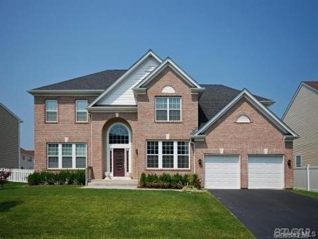 House for sale in Centereach, New York