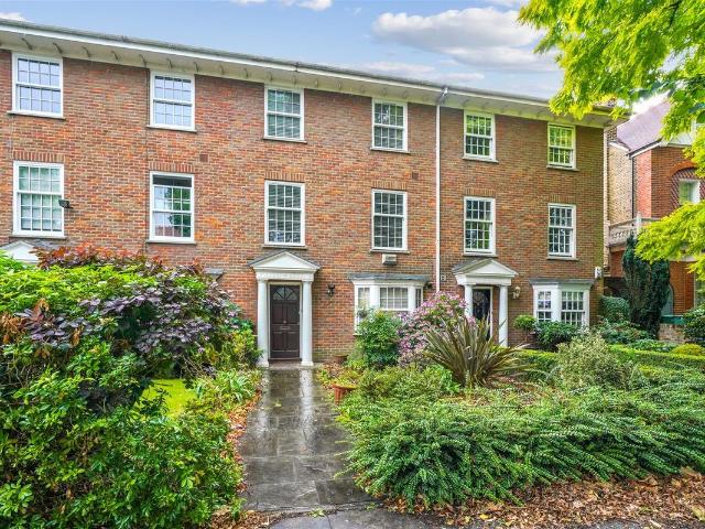 House for rent in London Borough of Ealing, Park Royal