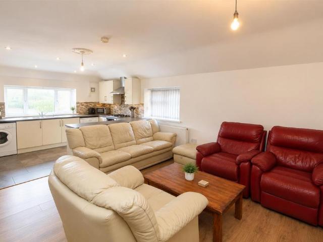 Apartment for rent in Maindy, Cardiff