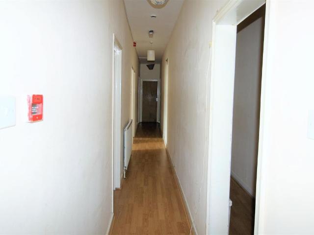 Apartment for rent in Falcon Lodge, Wales