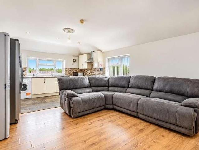 Apartment for rent in Maindy, Cardiff