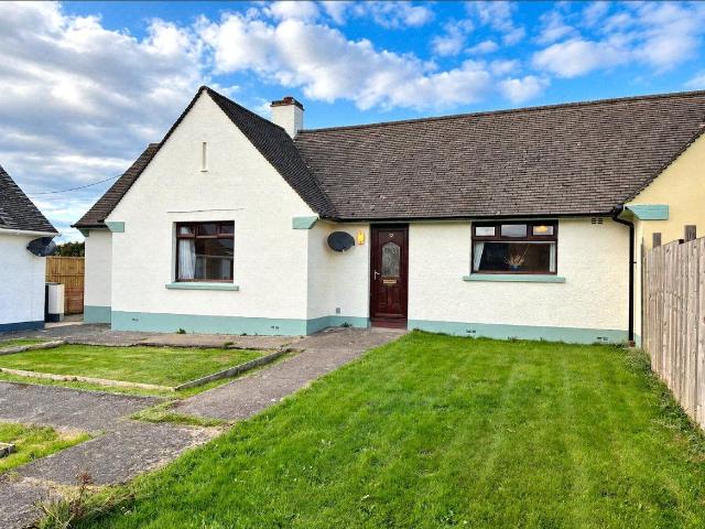House for rent in Woodford, Shop