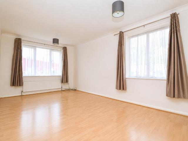 Apartment for rent in Charlton Riverside, Greater London