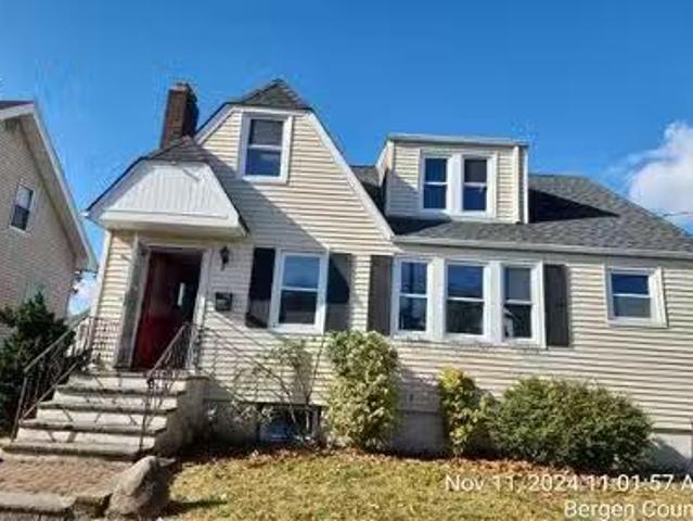 House for sale in Hackensack