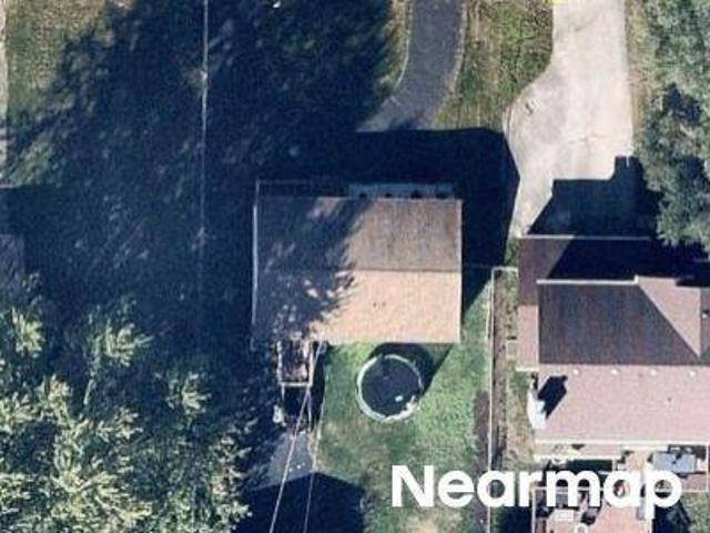 House for sale in Mchenry, Illinois