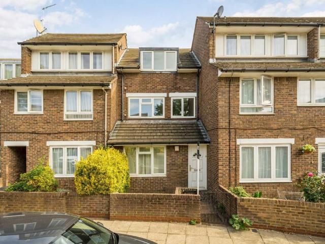 House for rent in Maitland Park, Greater London