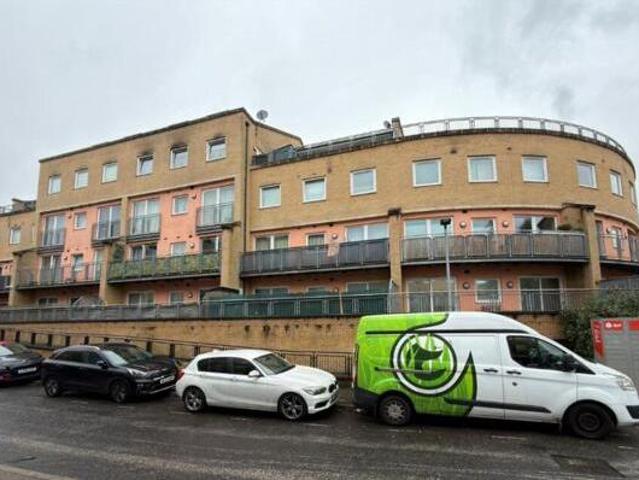 House for sale in London Borough of Hounslow, Feltham