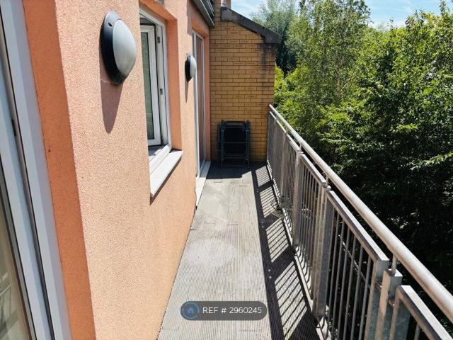Apartment for rent in London Borough of Hounslow, Greater London
