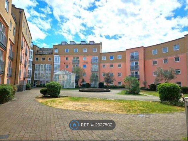 Apartment for rent in London Borough of Hounslow, Greater London