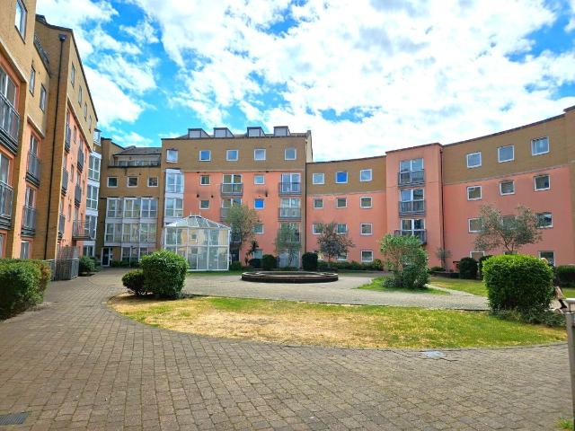 Apartment for rent in London Borough of Hounslow, Greater London