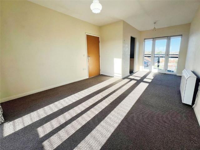 Apartment for rent in Hunts Cross, Calderstones