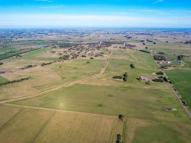 Land for sale in Woolsthorpe, Victoria